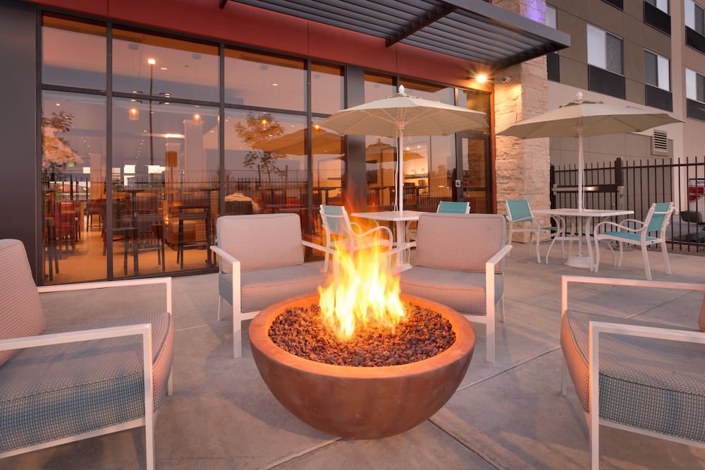 Holiday Inn Express & Suites Phoenix West - Buckeye by IHG