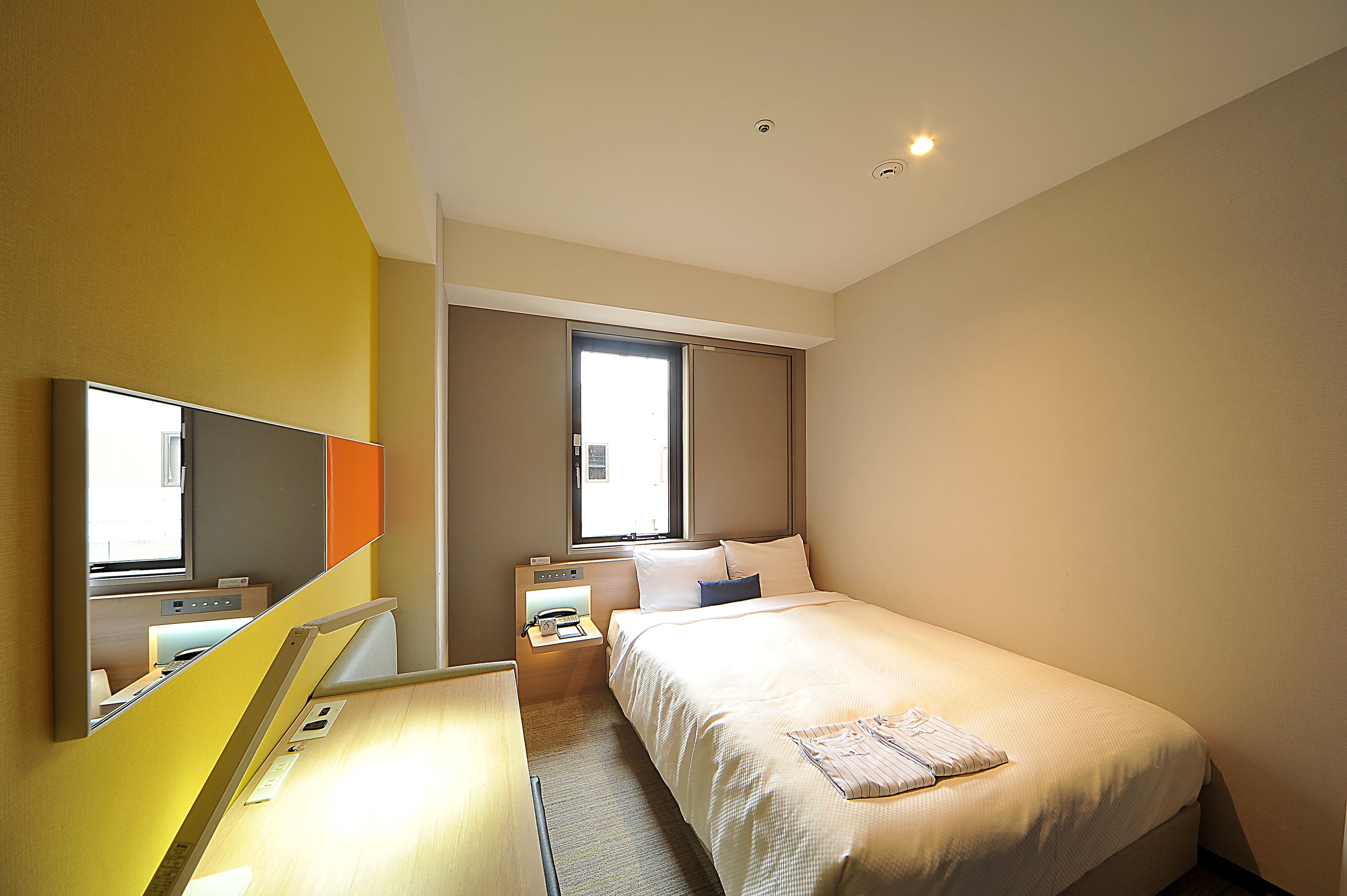 standard double non-smoking for 1 person | soundproofing, free wifi, bed sheets