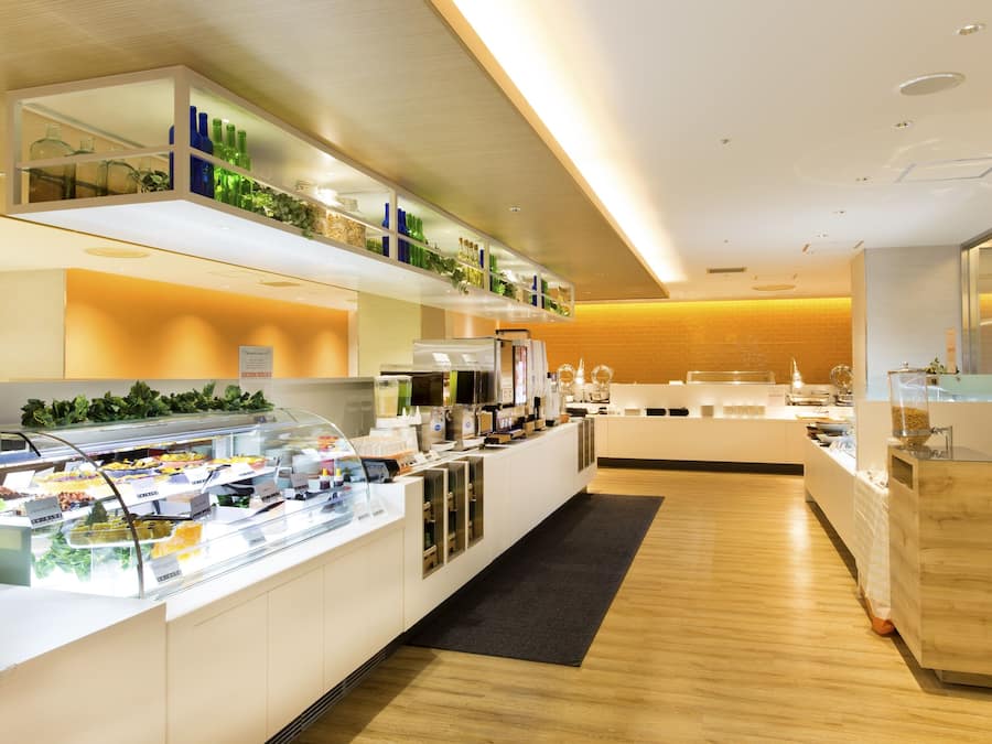 Desayuno buffet diario (JPY 1800 por persona)