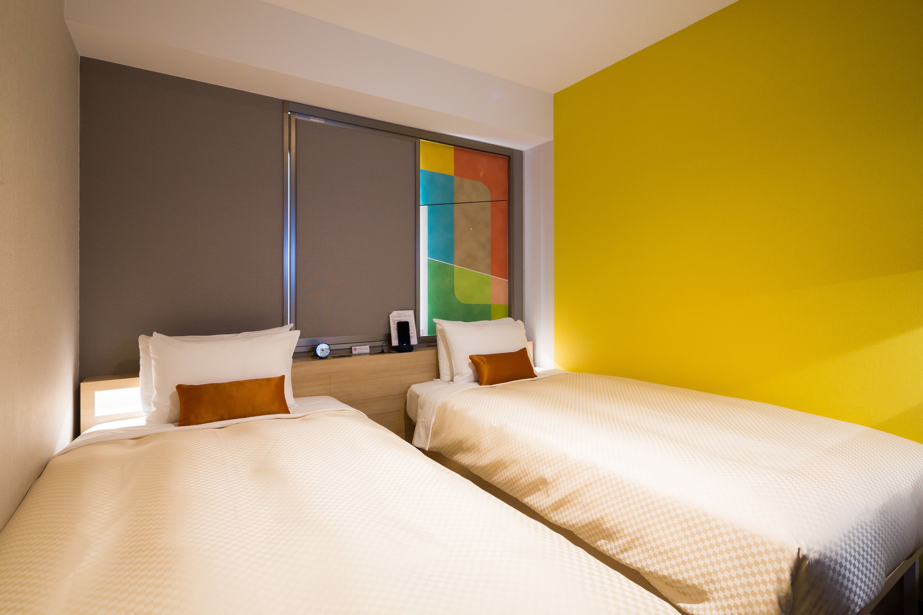 soundproofing, free wifi, bed sheets