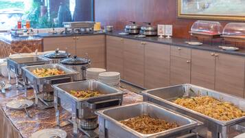 Daily buffet breakfast (THB 400 per person)