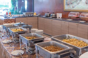 Daily buffet breakfast (THB 400 per person)