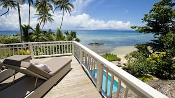 Villa, strandutsikt | Eksteriør