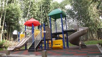 Children's play area - outdoor