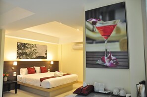 Grand Deluxe Double Room | Hypo-allergenic bedding, desk, laptop workspace, blackout drapes - The Bloom Residence at Suvarnabhumi (Bangkok)