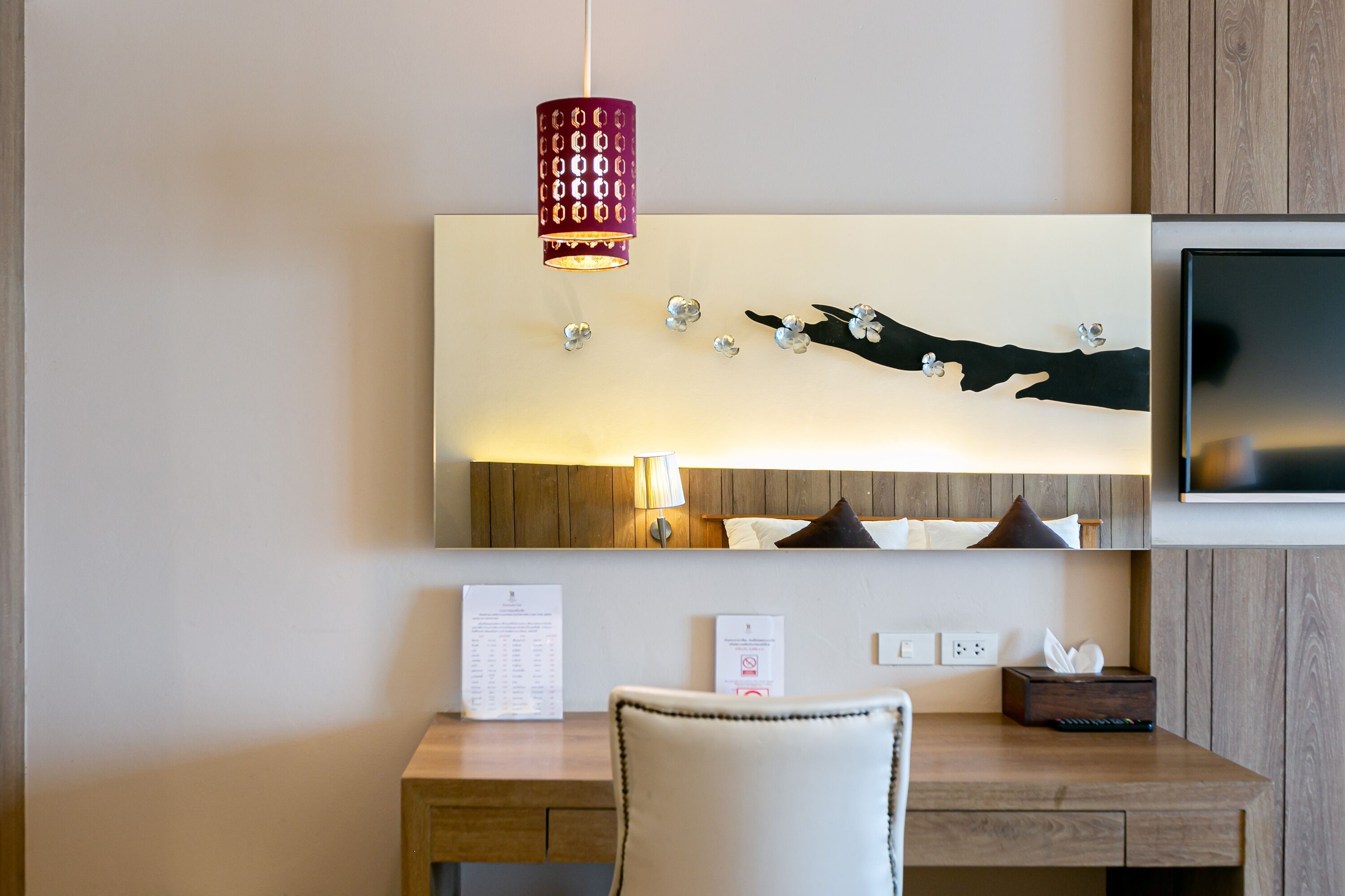 superior single room | 1 bedroom, premium bedding, minibar, in-room safe