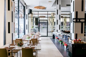 Desayuno inglés diario (THB 300 por persona)