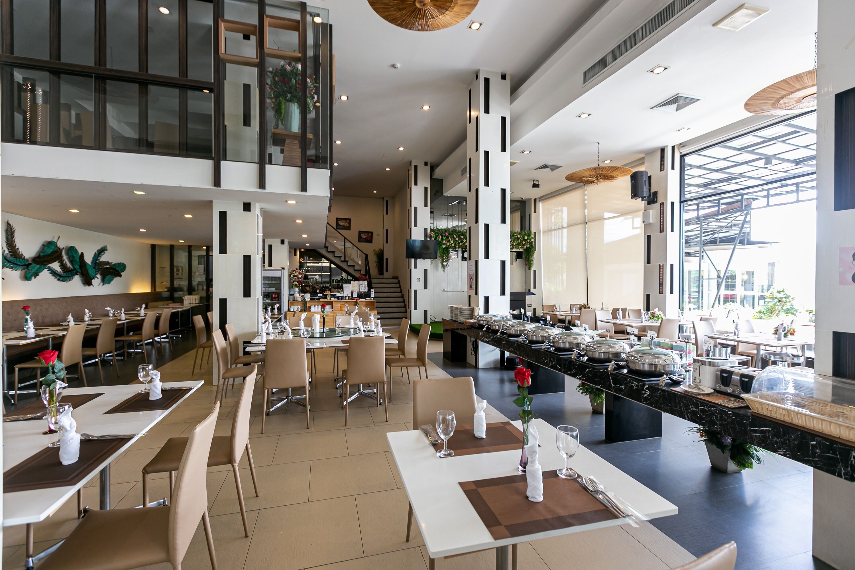 daily english breakfast (thb 300 per person)