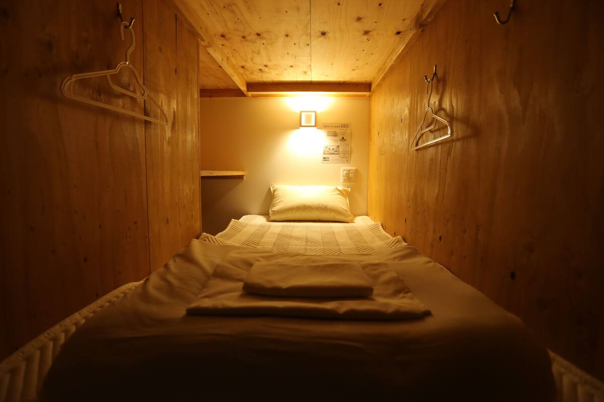 2 bedrooms, minibar (free items), in-room safe, desk