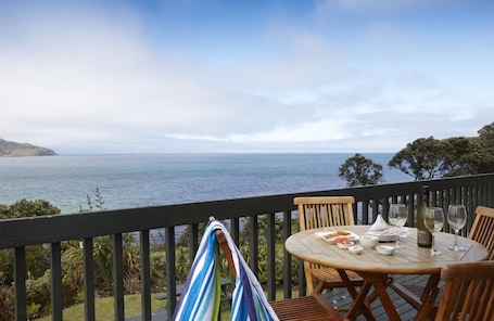 Premium Two Bedroom Apartment, Full Sea View (Unit 1) | Balcony