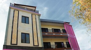 Front of property - Ramantika Bali House (Jimbaran)