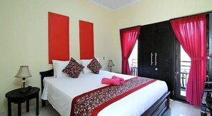 Premium bedding, desk, free WiFi - Ramantika Bali House (Jimbaran)