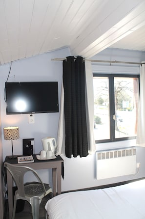 Standard Triple Room | Free WiFi, wheelchair access