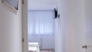 Comfort Triple Room, 3 Twin Beds, Ensuite, Park View | View from room