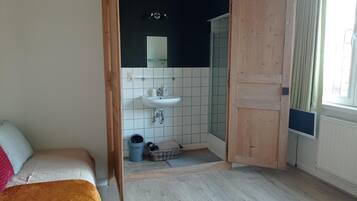 Minibar, blackout curtains, free WiFi, bed sheets