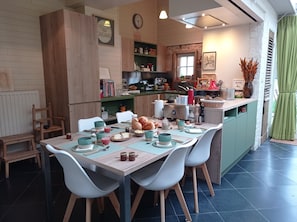 每日供应欧陆式早餐(每人 EUR 16)