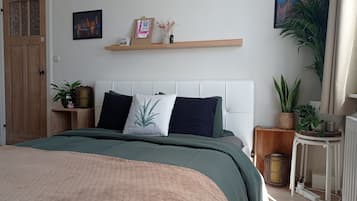 Minibar, blackout curtains, free WiFi, bed sheets