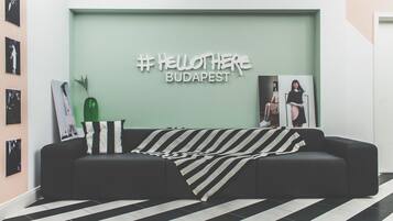 ๋ก๋น ์ข์ ๊ณต๊ฐ