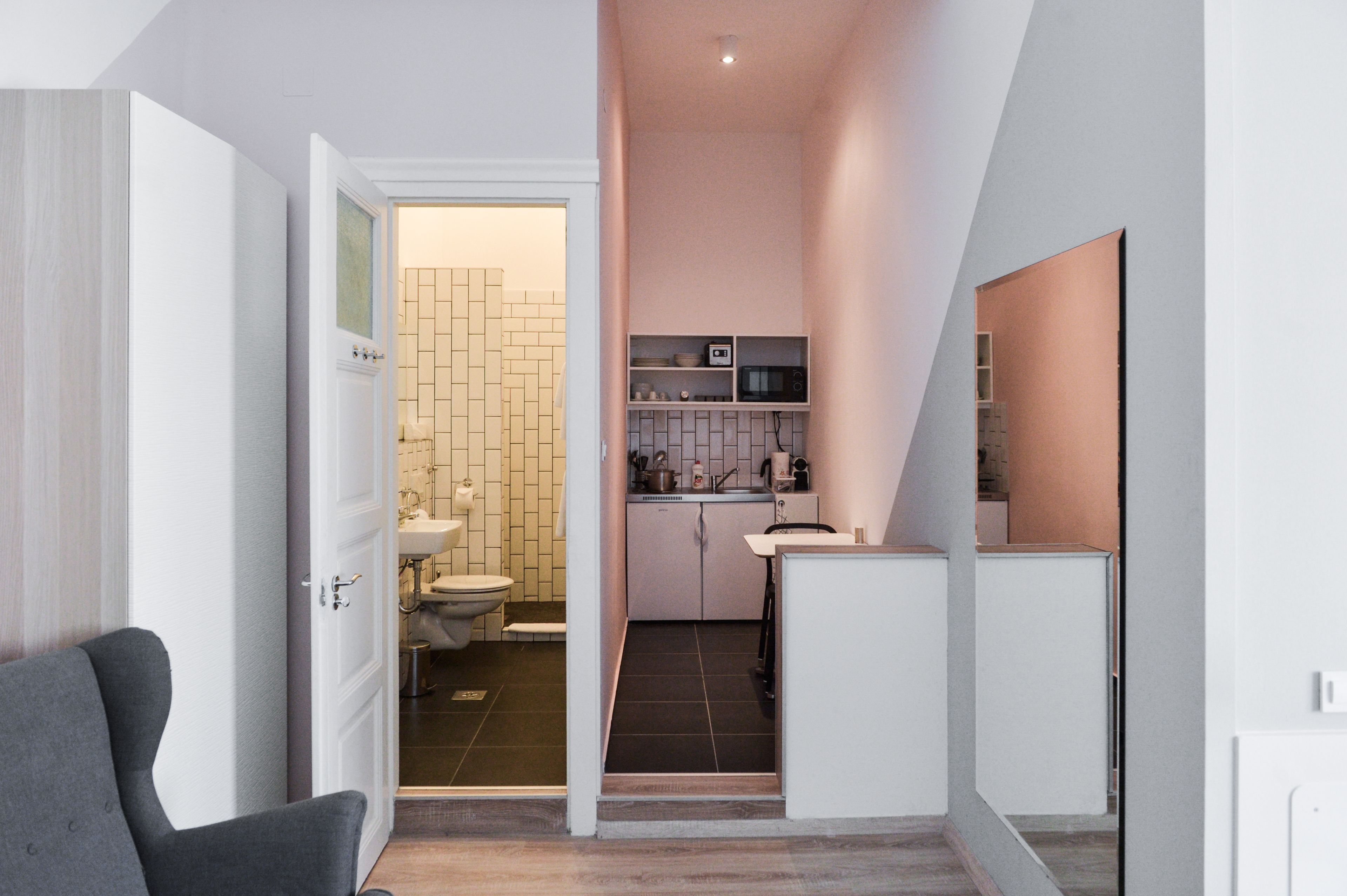 superior studio suite, 1 king bed with sofa bed, city view | private kitchenette