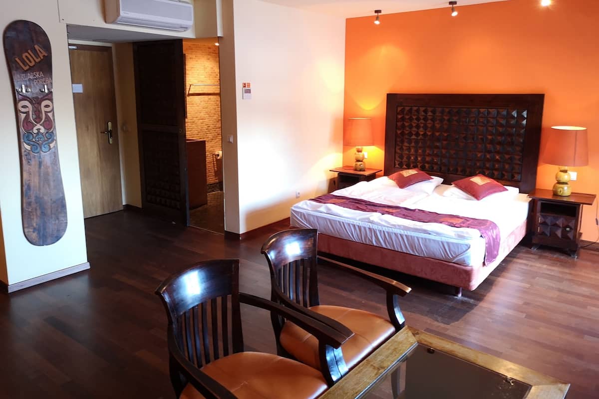 Appartement, 1 kingsize bed met slaapbank | Luxe beddengoed, geluiddichte muren, gratis wifi, beddengoed