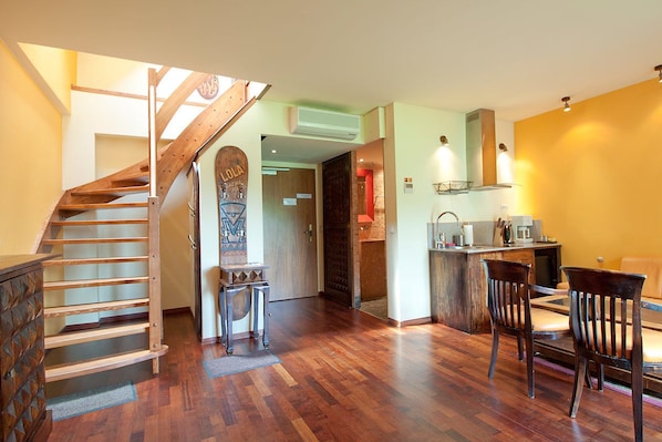 Appartement Prestige, 1 chambre | Cuisine privée | Réfrigérateur, surface de cuisson, cafetière-théière