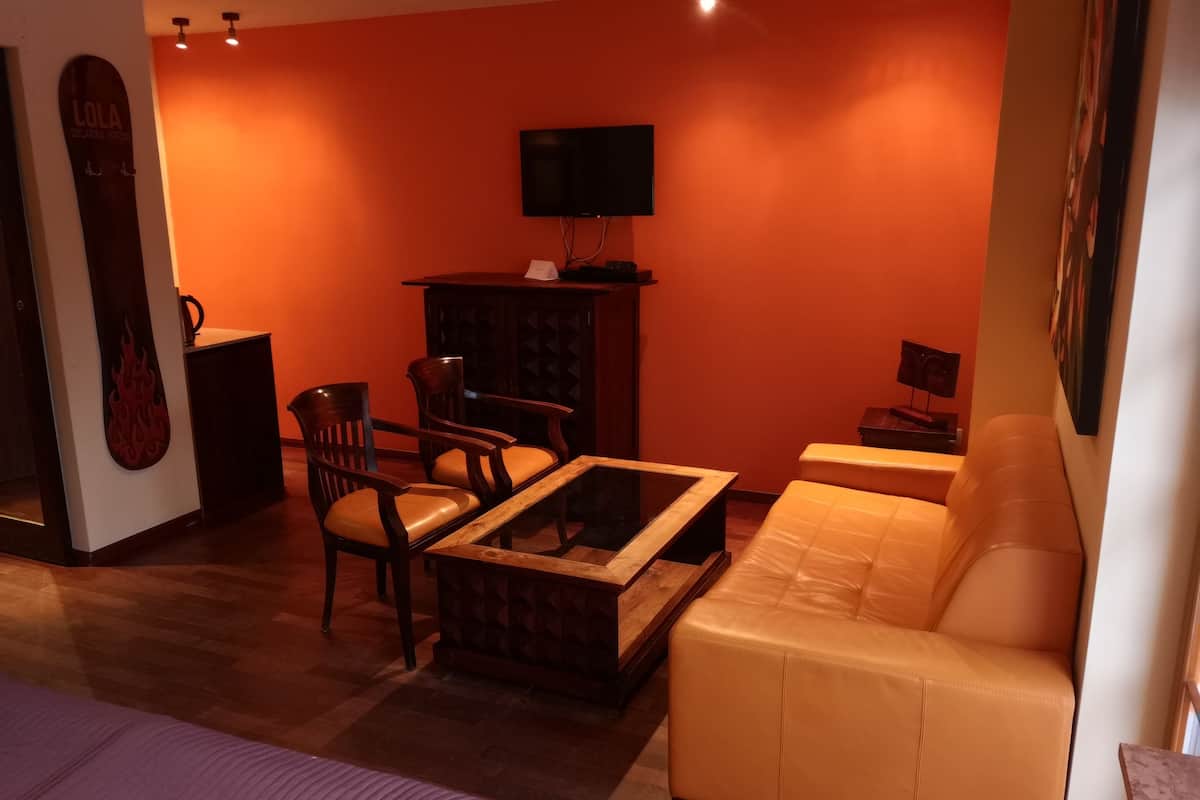 Appartement, 1 kingsize bed met slaapbank | Luxe beddengoed, geluiddichte muren, gratis wifi, beddengoed