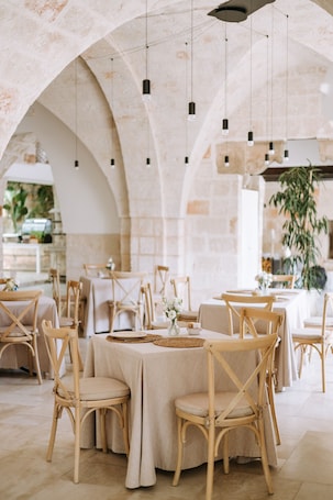 Café da manhã com buffet grátis todos os dias. Masseria Torrepietra