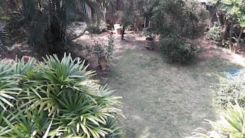 Children’s play area – outdoor