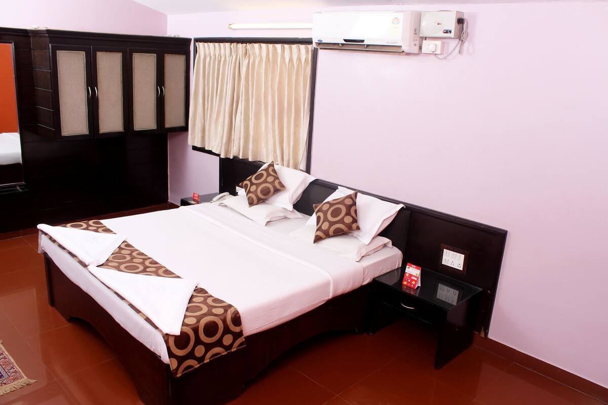 Standard Double or Twin Room, 1 Double Bed, Private Bathroom | Desk, rollaway beds, free WiFi