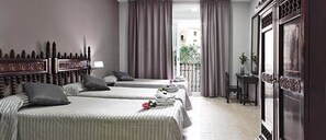 In-room safe, desk, soundproofing, free WiFi - Hotel Ingles (Barcelona)