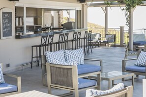 Bar junto a la alberca