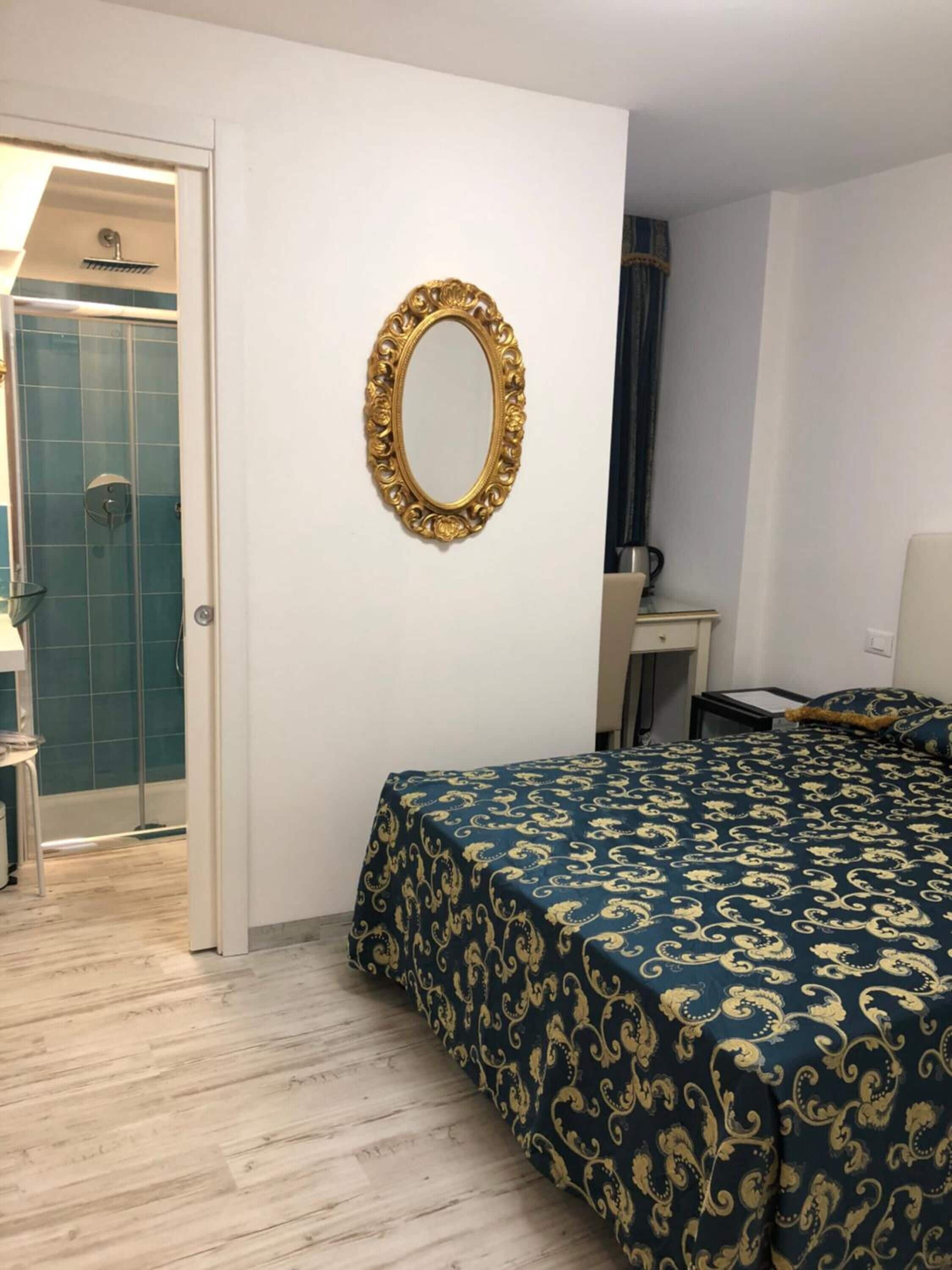 Foto - Al Mascaron Ridente