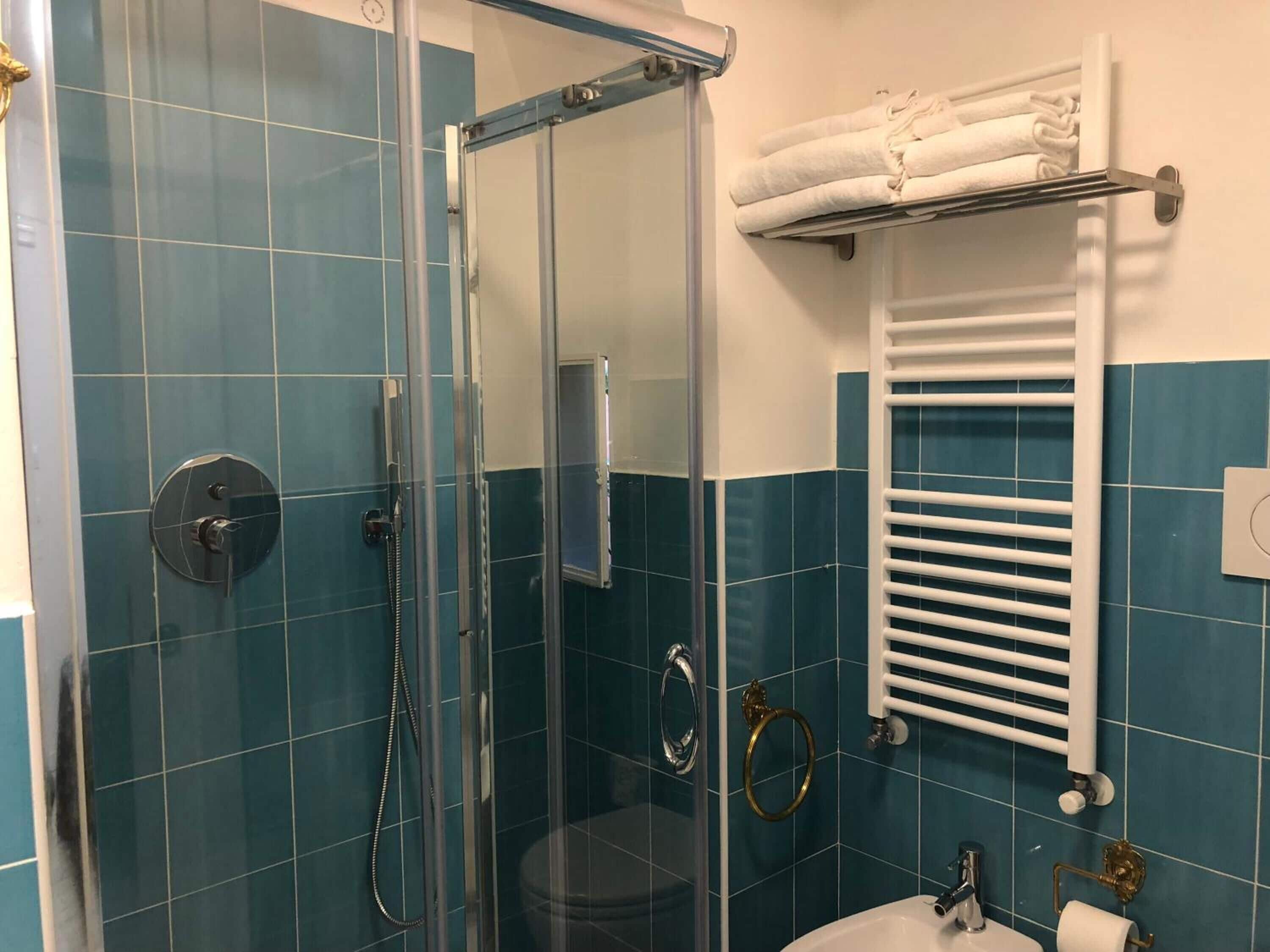 Foto - Al Mascaron Ridente