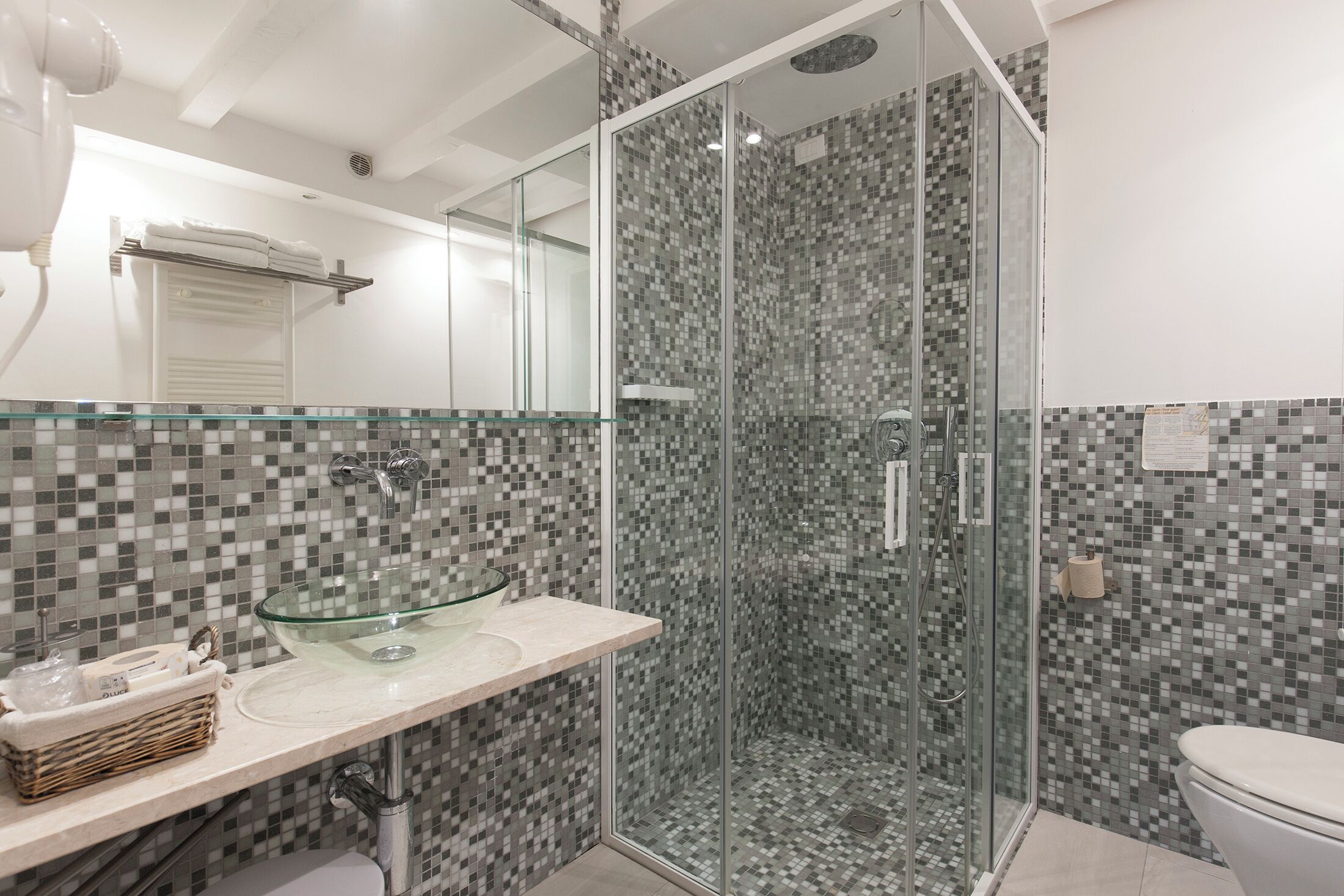 Foto - Al Mascaron Ridente