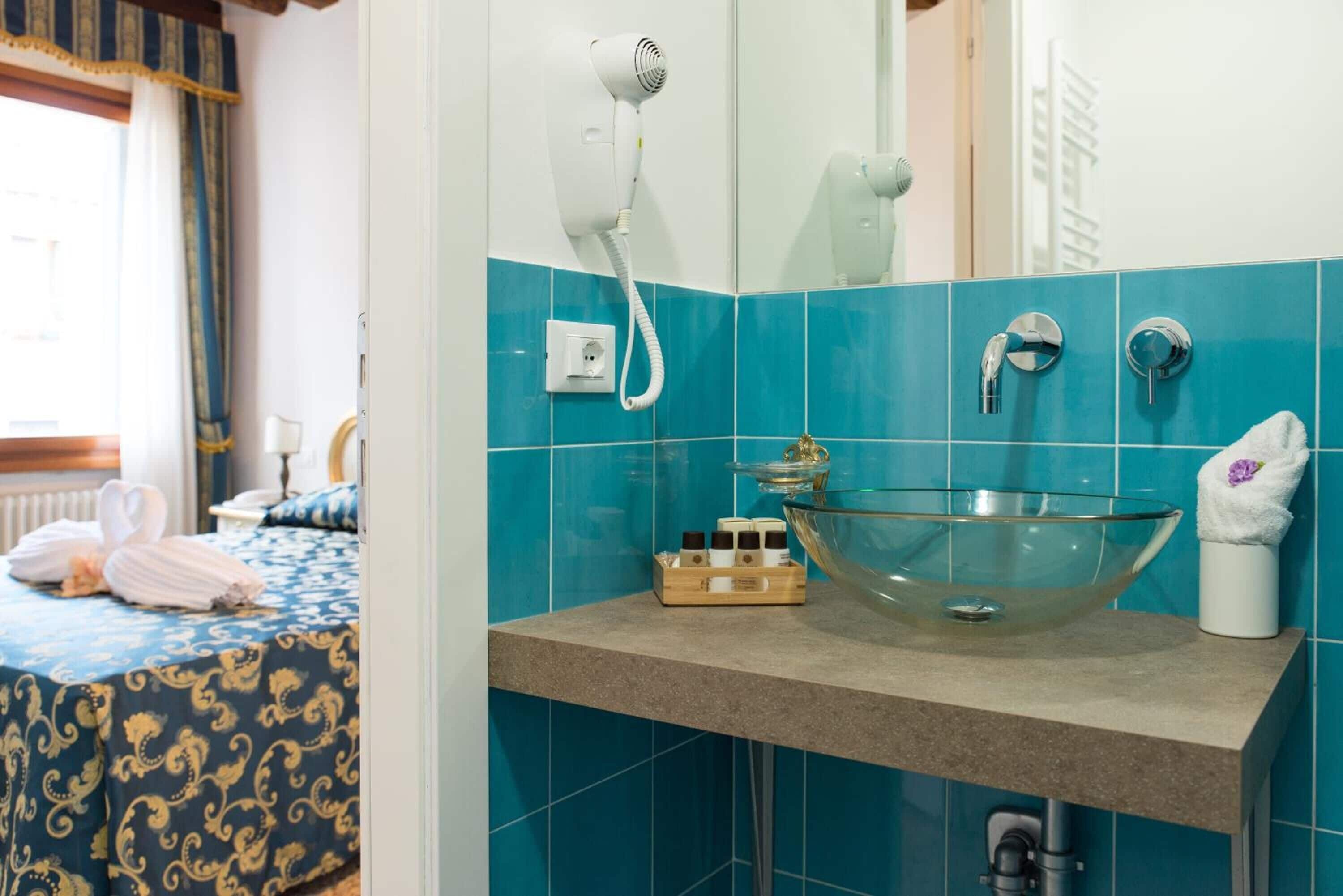 Foto - Al Mascaron Ridente