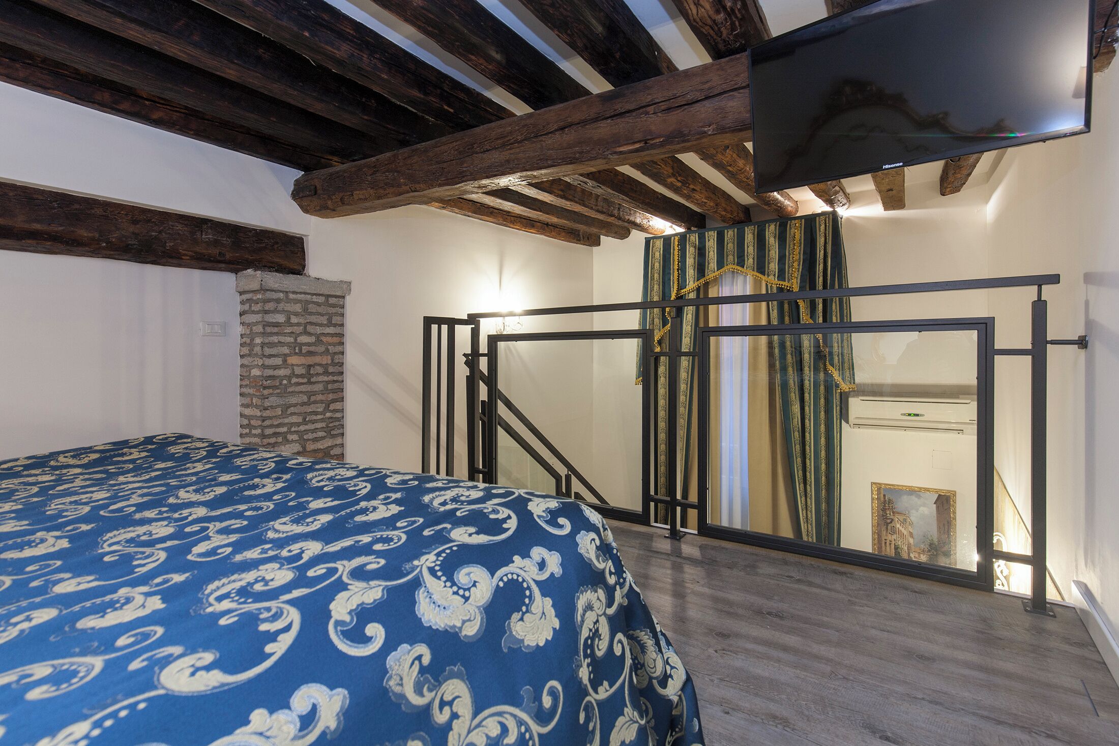 Foto - Al Mascaron Ridente