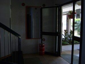 Check-in/check-out kiosk