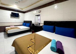Family Quadruple Room | Free cots/infant beds, free WiFi - Shah Alam Business Hotel (Shah Alam)