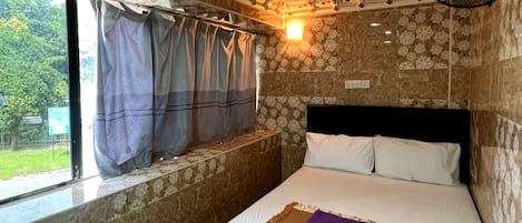 Standard Double Room, 1 Bedroom | 1 bedroom, free cribs/infant beds, free WiFi