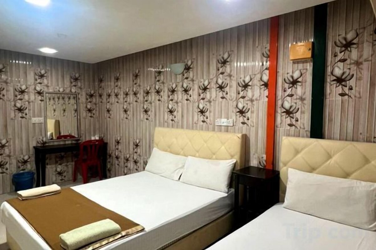 Free cots/infant beds, free WiFi