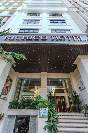 Front of property - Richico Apartments And Hotel (Da Nang)