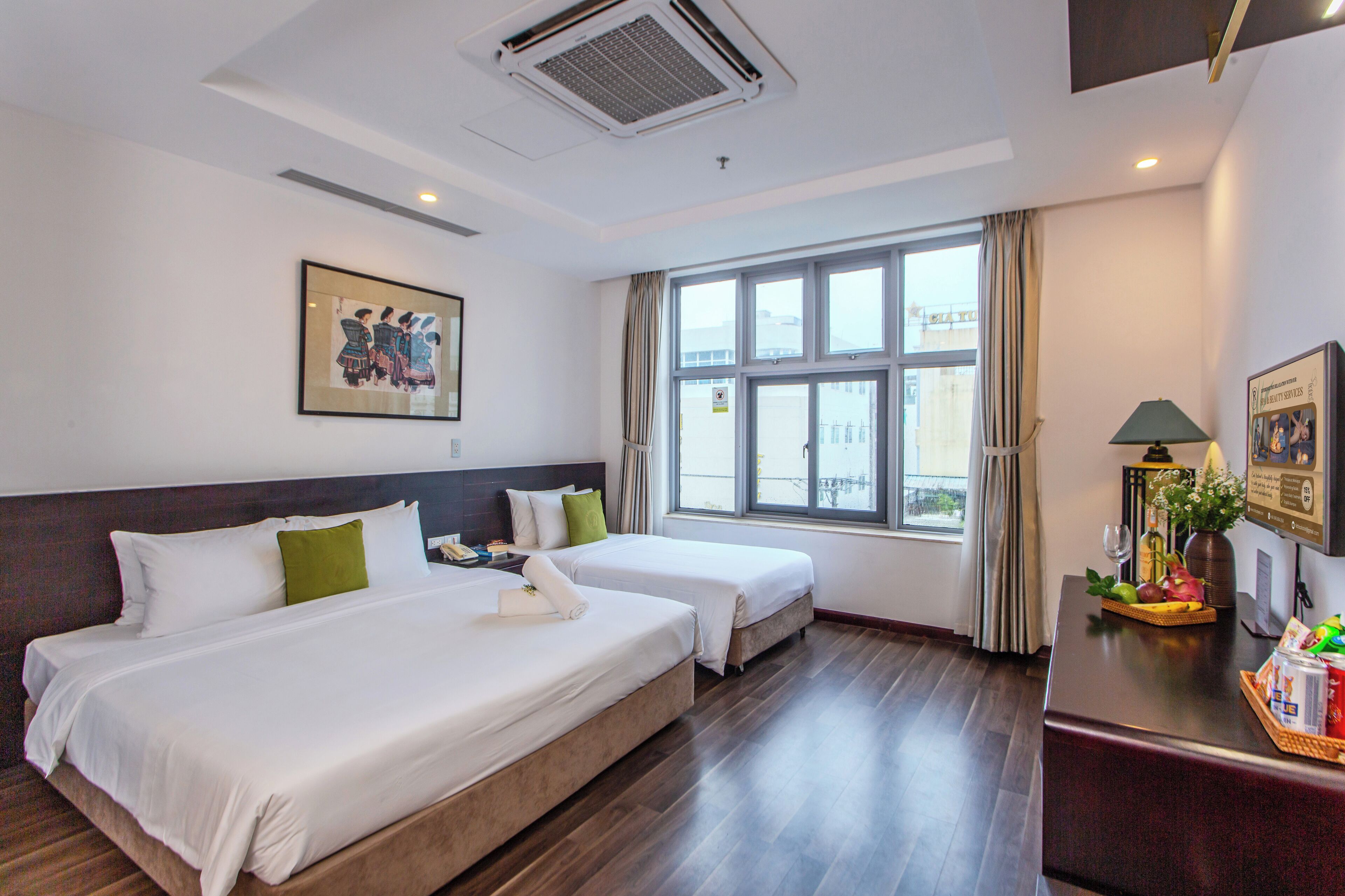 Superior Studio Suite, 1 Bedroom, Kitchenette, City View | City view