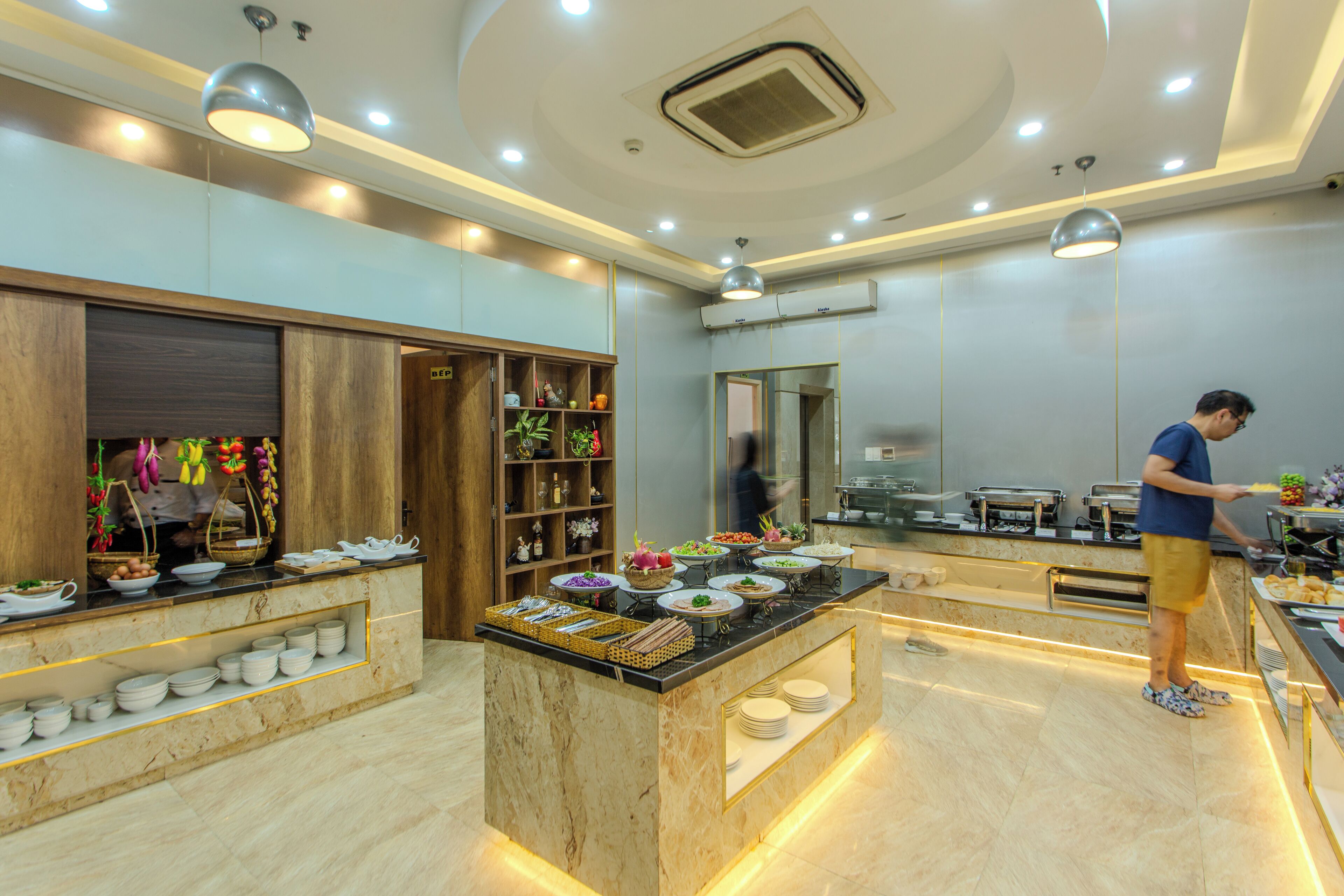 Desayuno buffet diario (VND 120000 por persona)