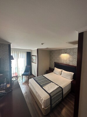 Premium bedding, minibar, in-room safe, desk - Hotel Princess Boutique (Istanbul)