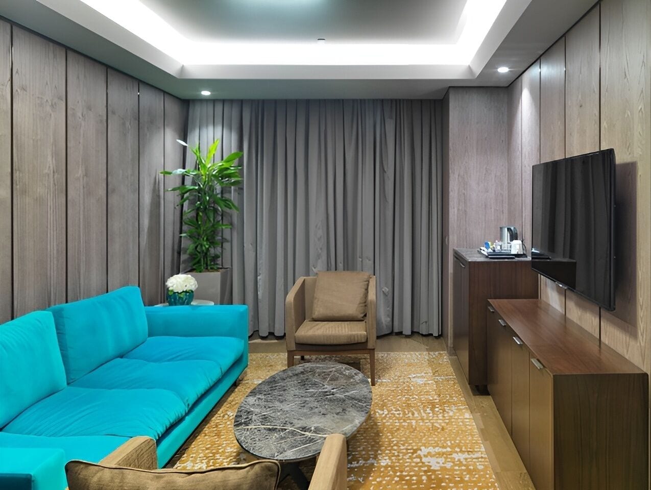 suite, balcony | 1 bedroom, frette italian sheets, premium bedding, select comfort beds