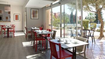 Daily buffet breakfast (EUR 12.00 per person)