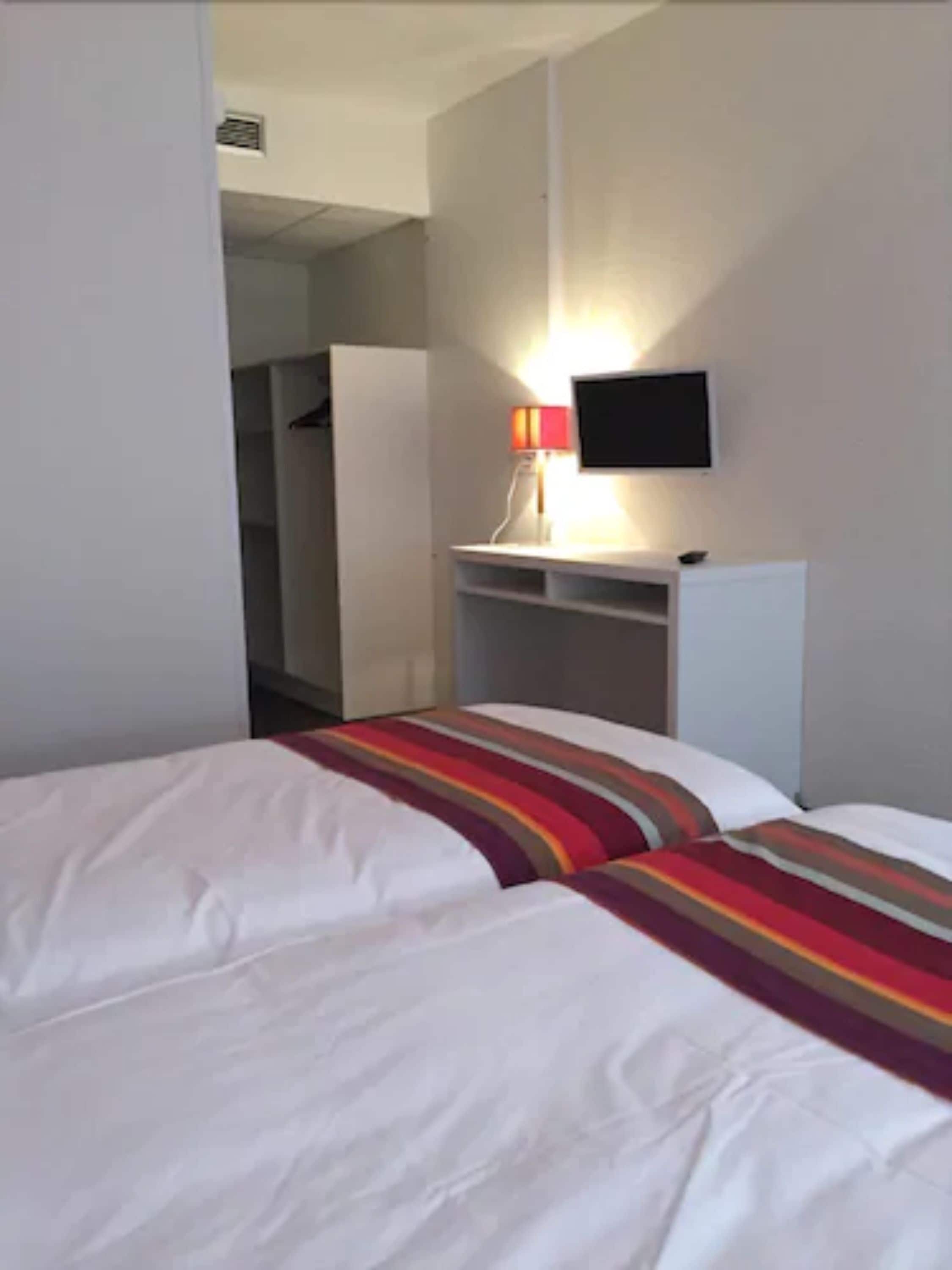 desk, soundproofing, free cots/infant beds, free wifi