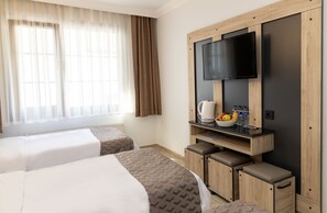 Standard Triple Room | Egyptian cotton sheets, premium bedding, memory foam beds, free minibar - Galley Hotel (Istanbul)