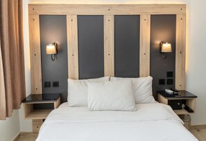 Standard Double Room, Partial Sea View | Egyptian cotton sheets, premium bedding, memory-foam beds, free minibar - Galley Hotel (Istanbul)