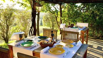 Outdoor dining